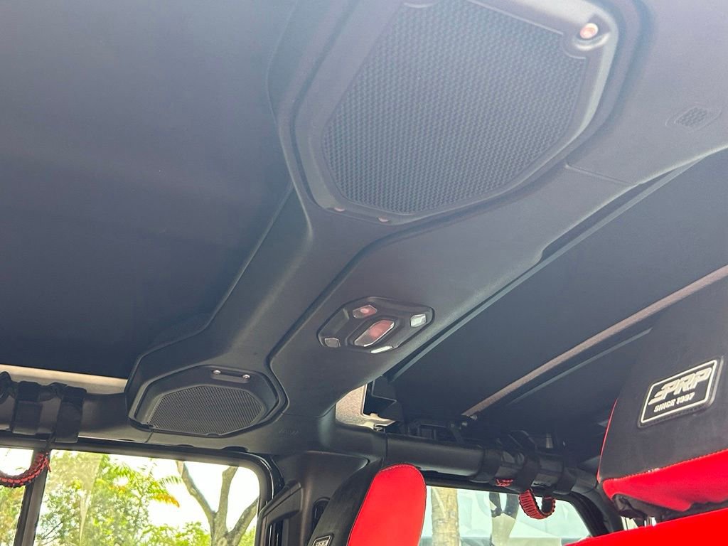 Used 2018 Jeep Wrangler Unlimited Sahara AWD/4WD image 40