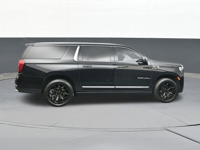 Used 2021 GMC Yukon XL Denali image 16
