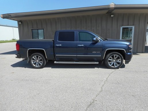 Used 2018 Chevrolet Silverado 1500 LTZ Z71 w/ Centennial Edition image 4