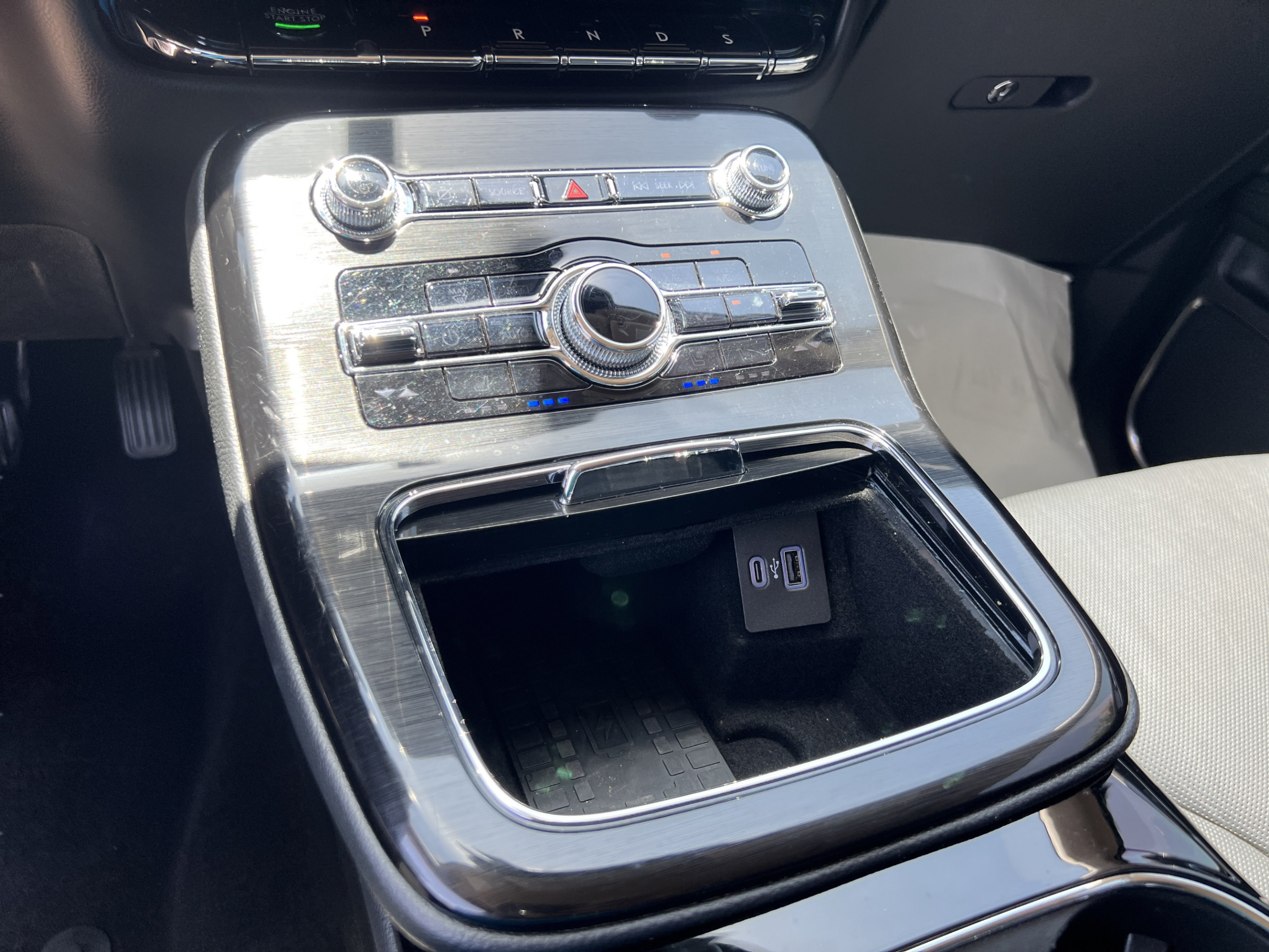 Used 2023 Lincoln Nautilus Reserve w/ Luxury Package AWD/4WD image 20