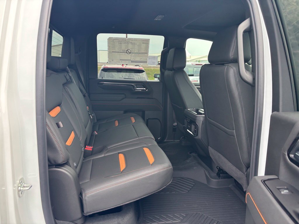 New 2026 GMC Sierra 3500 AT4 w/ AT4 Premium Plus Package AWD/4WD image 28
