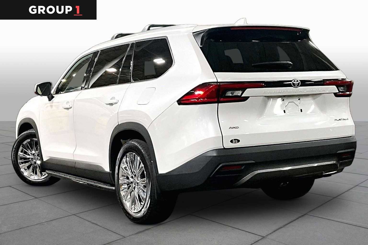 Certified 2024 Toyota Grand Highlander AWD image 12