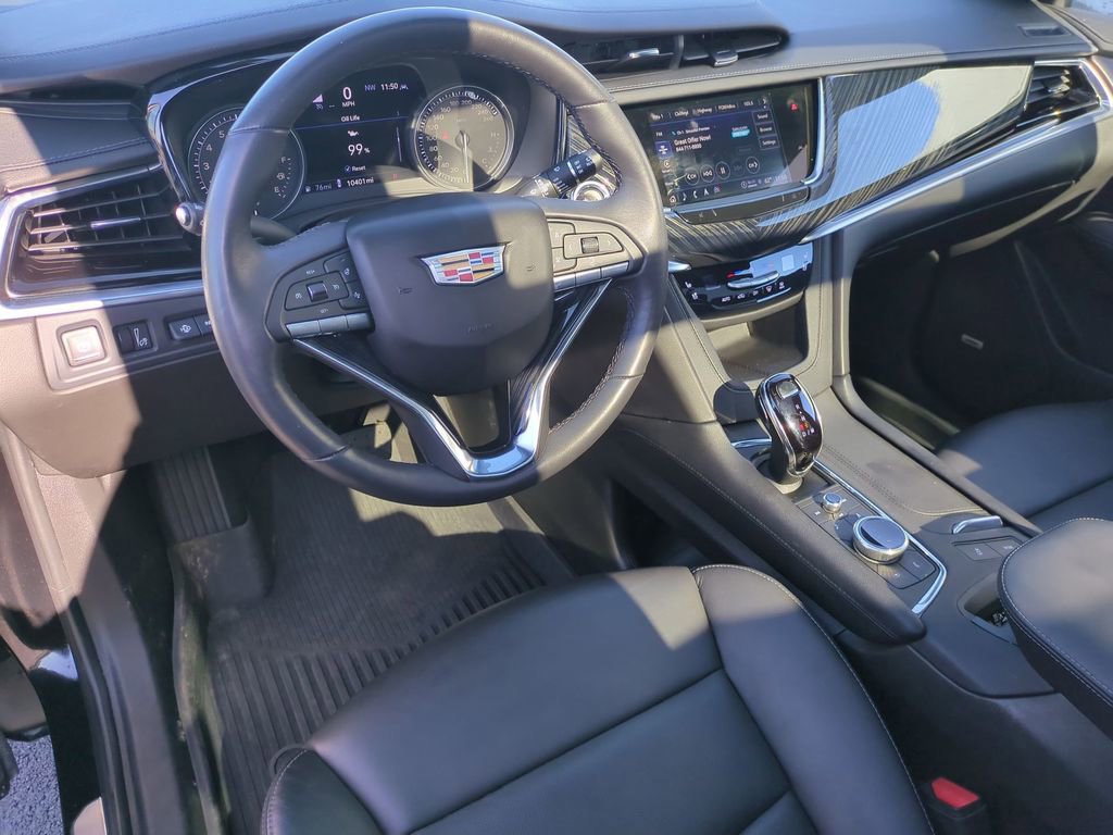 Used 2024 Cadillac XT6 Premium Luxury w/ Technology Package image 10