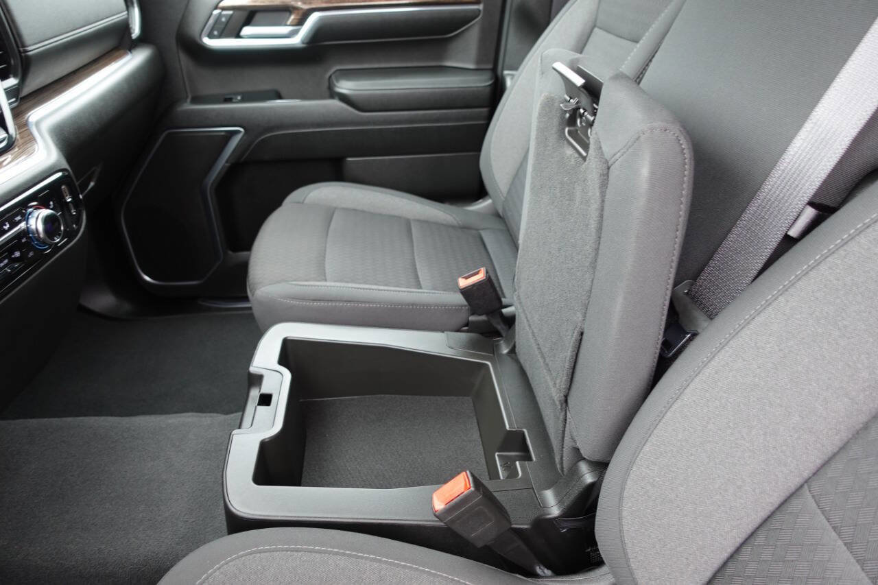 Used 2023 GMC Sierra 1500 Elevation image 35