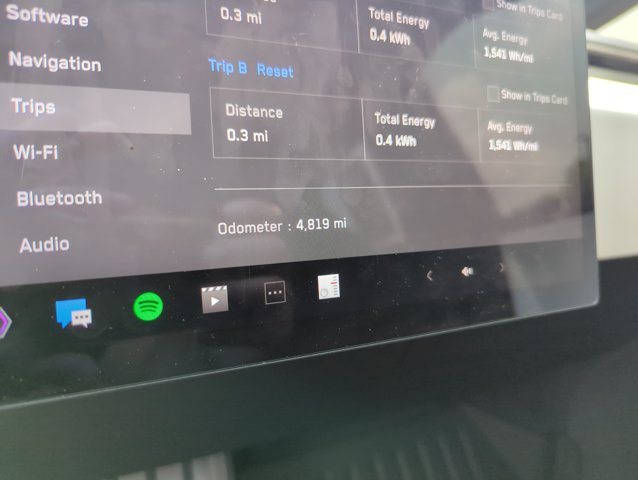 Used 2024 Tesla Cybertruck AWD Crew Cab image 10