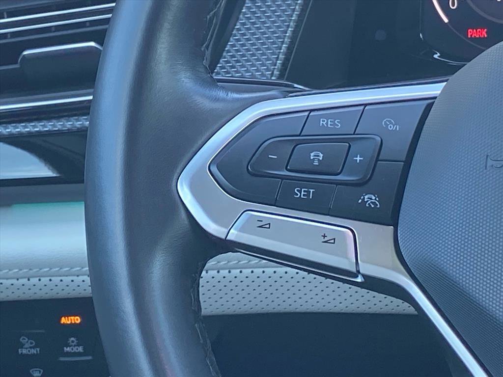 Certified 2024 Volkswagen Atlas Cross Sport SEL Premium R-Line image 7