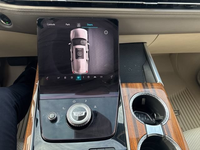Certified 2025 Cadillac Escalade Sport Platinum w/ LPO, Floor Liner Package AWD/4WD image 8
