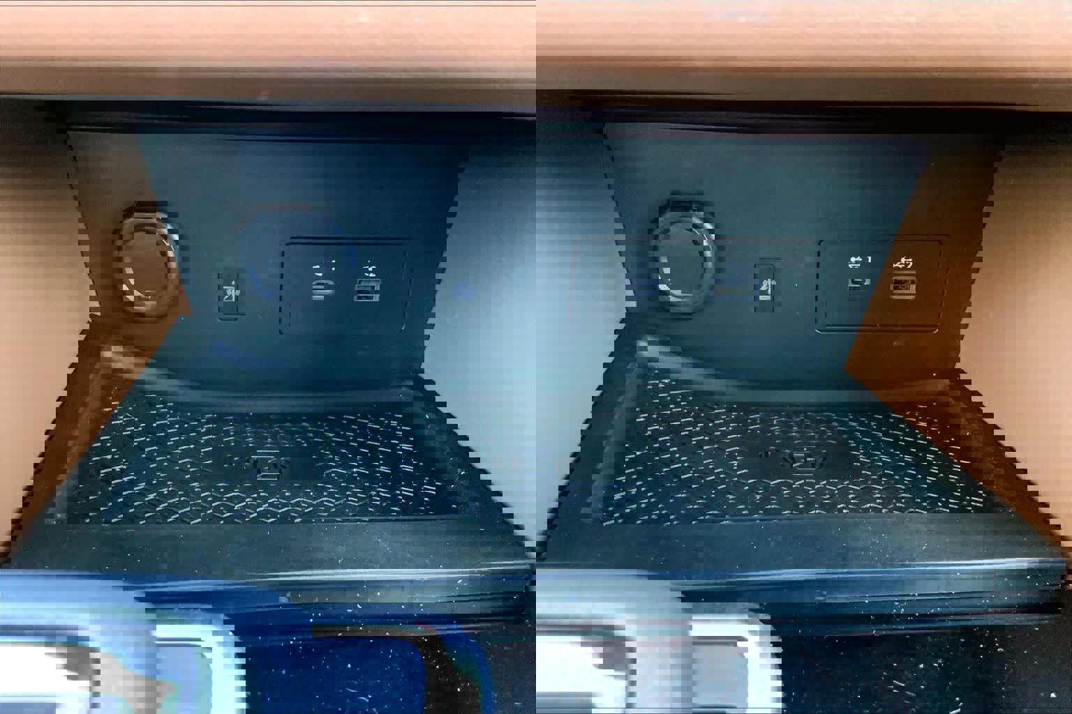 Used 2022 Nissan Pathfinder Platinum w/ Cargo Package image 34