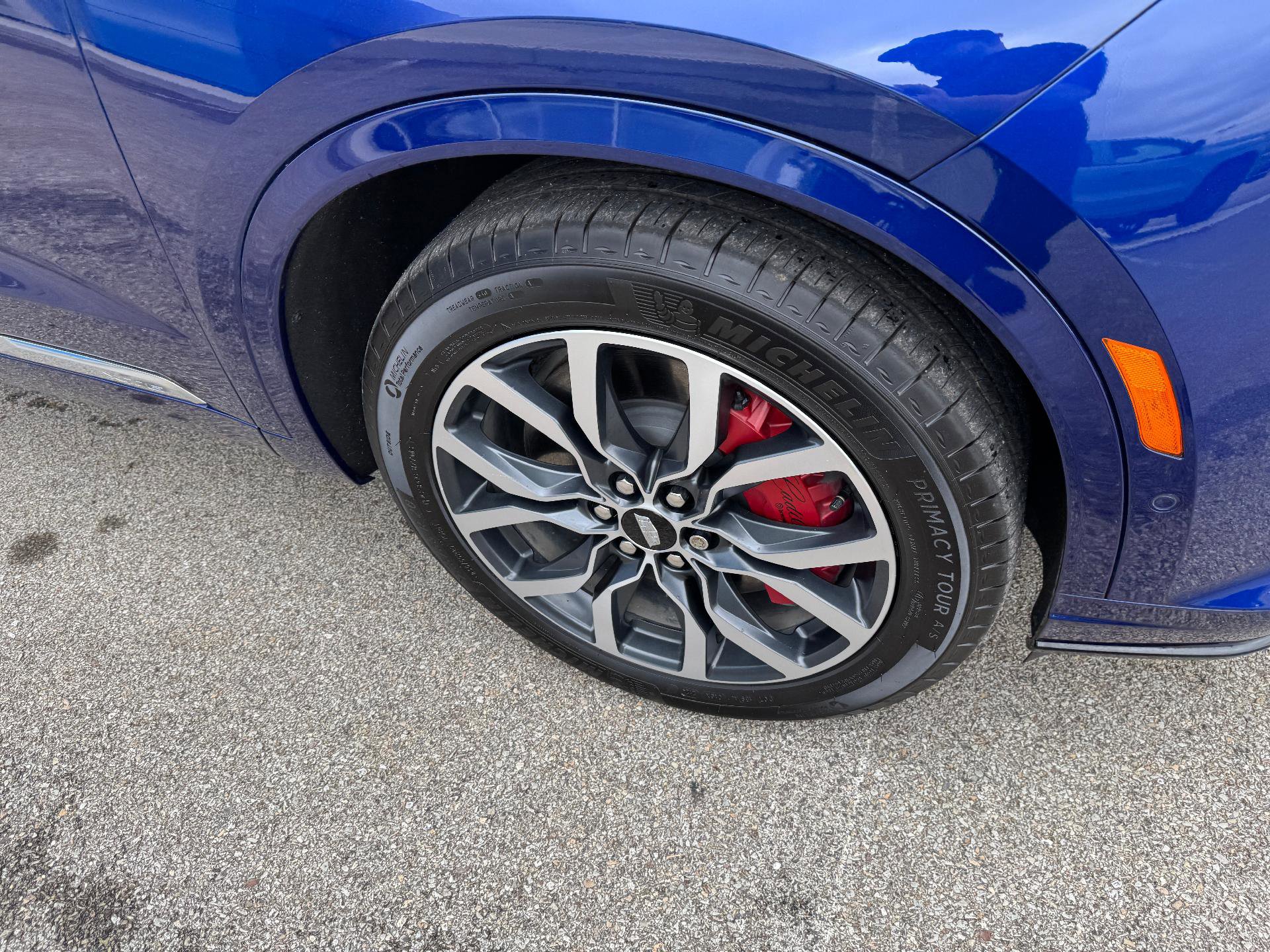 Used 2025 Cadillac XT6 Sport w/ Platinum Package image 9