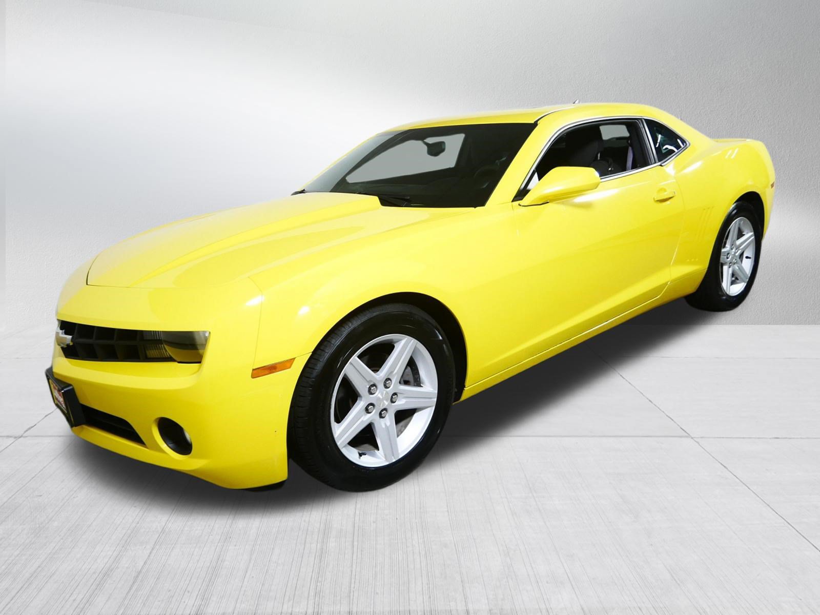 Used 2012 Chevrolet Camaro LT RWD image 3