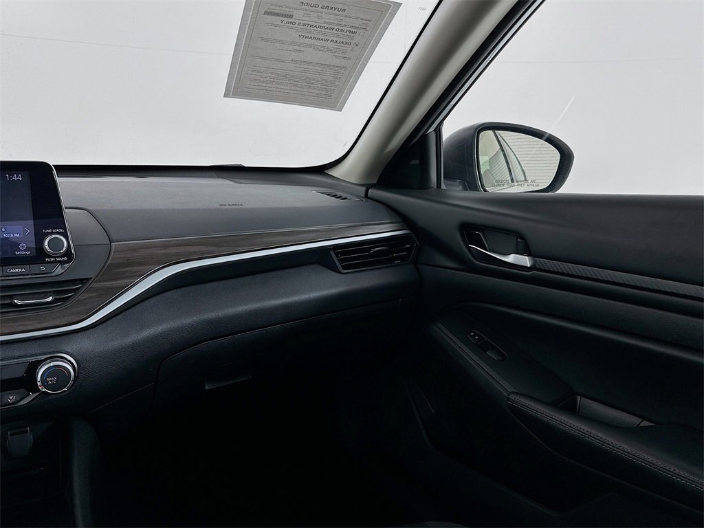 Used 2024 Nissan Altima 2.5 SV image 19
