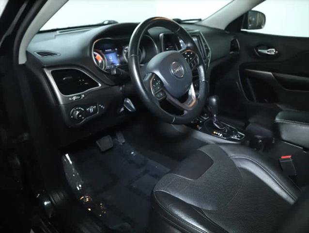 Certified 2021 Jeep Cherokee Latitude Lux w/ Comfort/Convenience Group AWD/4WD image 17