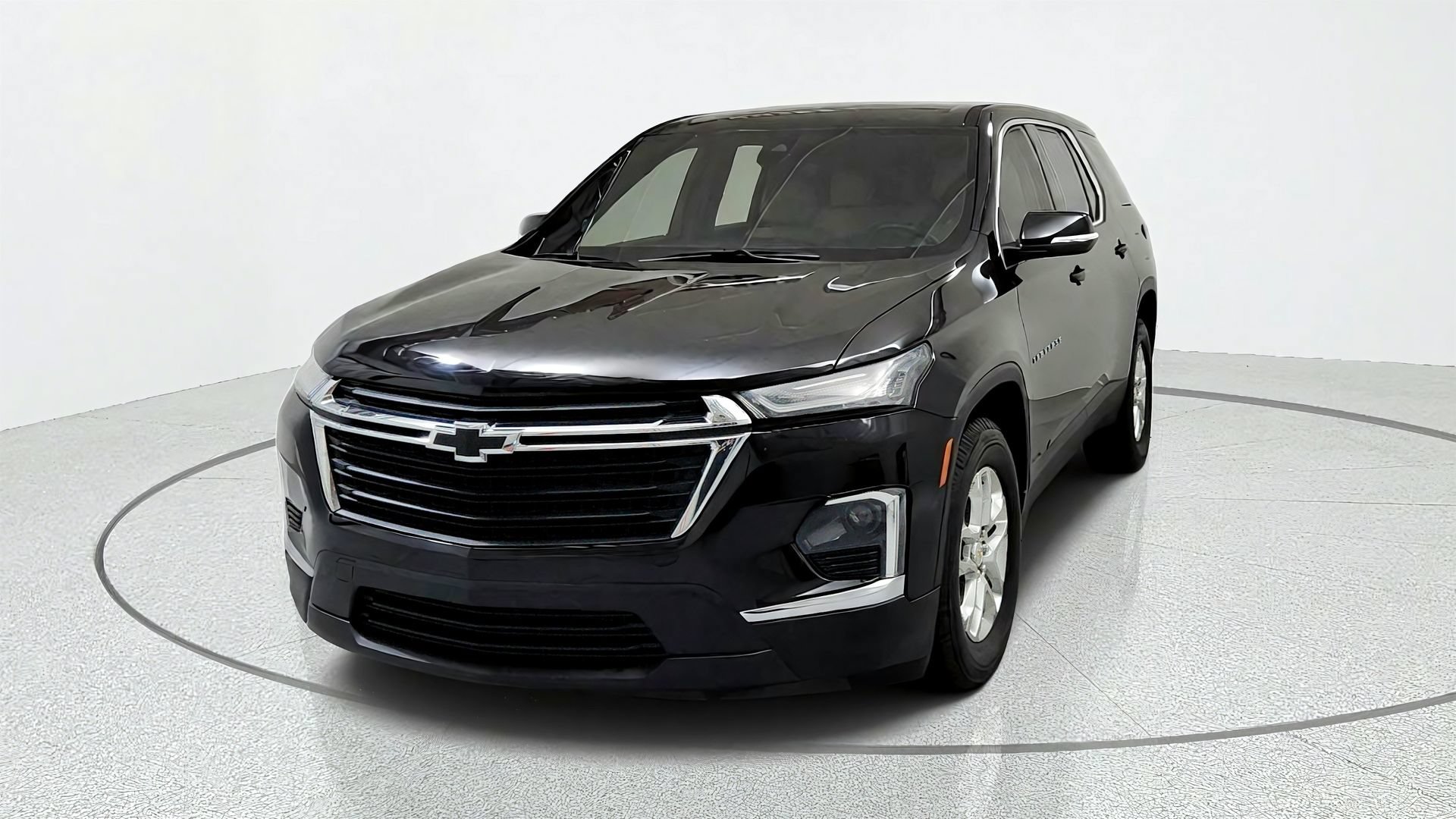 Certified 2024 Chevrolet Traverse LS w/ Safety Package AWD/4WD image 8