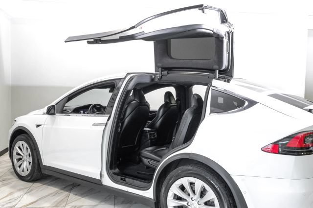 Used 2020 Tesla Model X Long Range AWD/4WD image 50