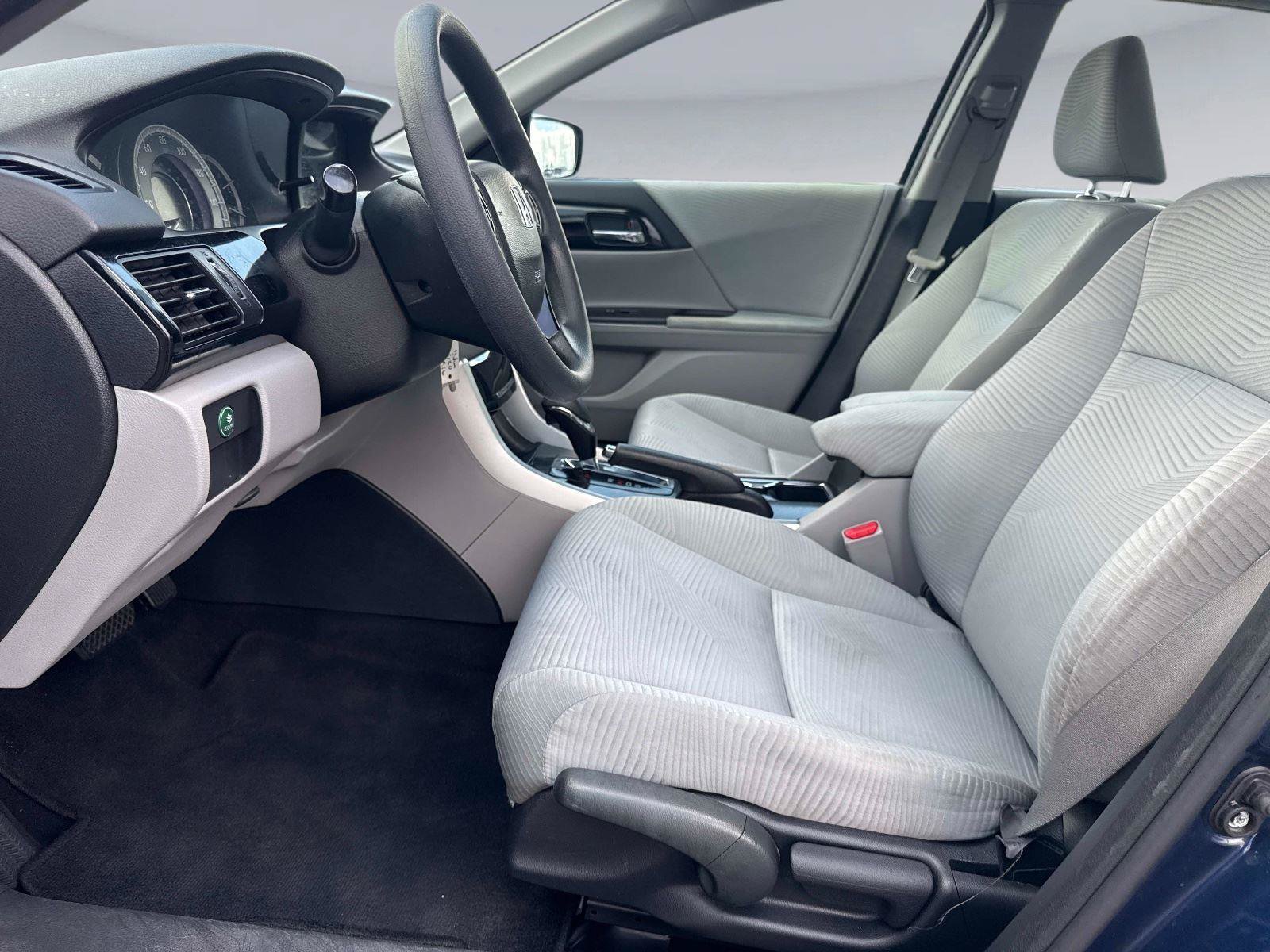 Used 2016 Honda Accord LX image 17