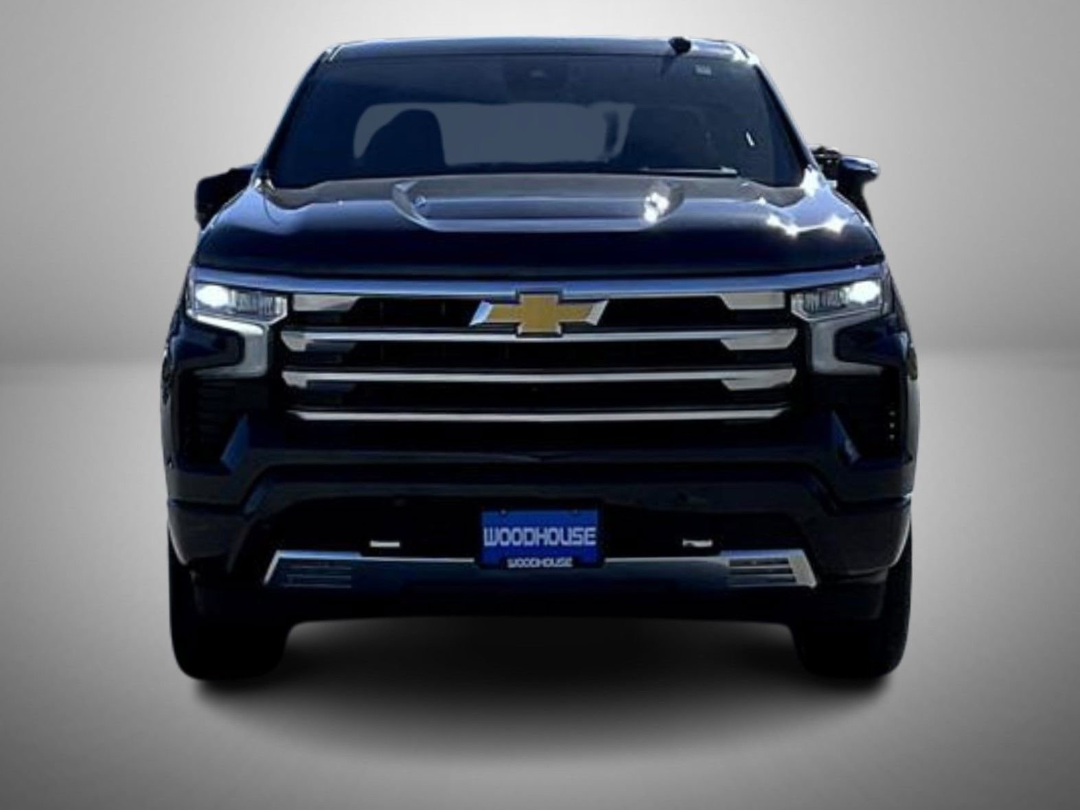 Used 2023 Chevrolet Silverado 1500 High Country w/ High Country Premium Package image 2