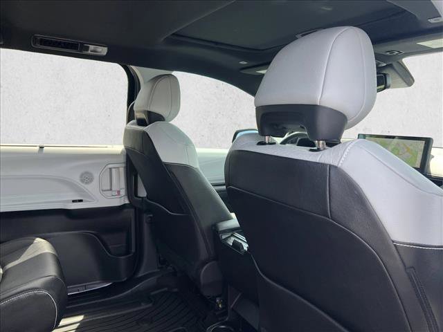 Certified 2026 Toyota Sienna XSE image 22