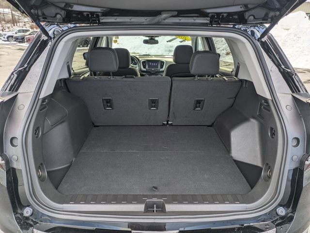 Used 2023 GMC Terrain SLE w/ Driver Convenience Package image 32