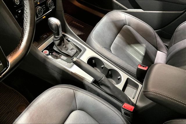 Used 2020 Volkswagen Passat 2.0T SEL image 18