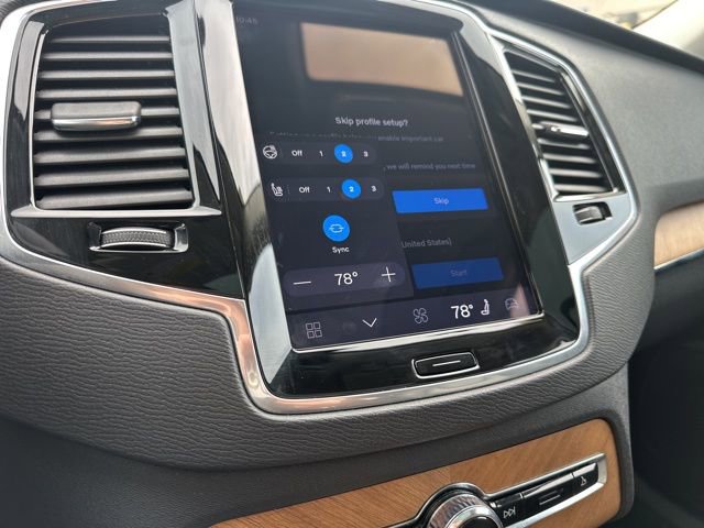 Certified 2023 Volvo XC90 B5 Plus image 31