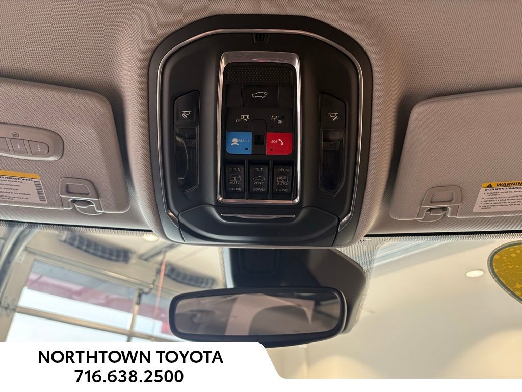 Used 2021 Jeep Grand Cherokee L Limited AWD/4WD image 21
