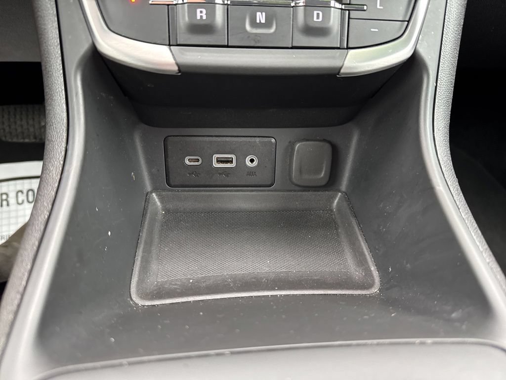 Used 2024 GMC Terrain SLE AWD/4WD image 24