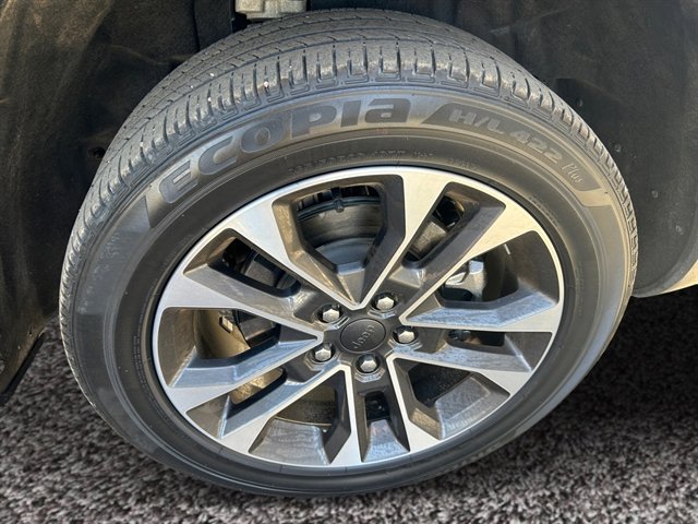 Used 2023 Jeep Grand Cherokee L Overland w/ Luxury Tech Group IV image 14