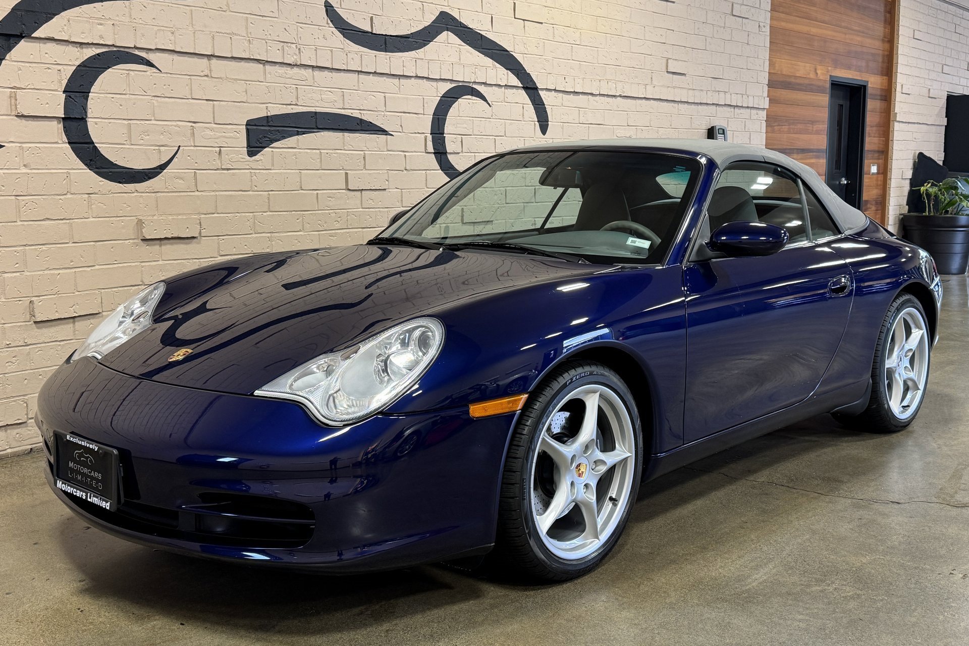Used 2002 Porsche 911 Carrera image 12