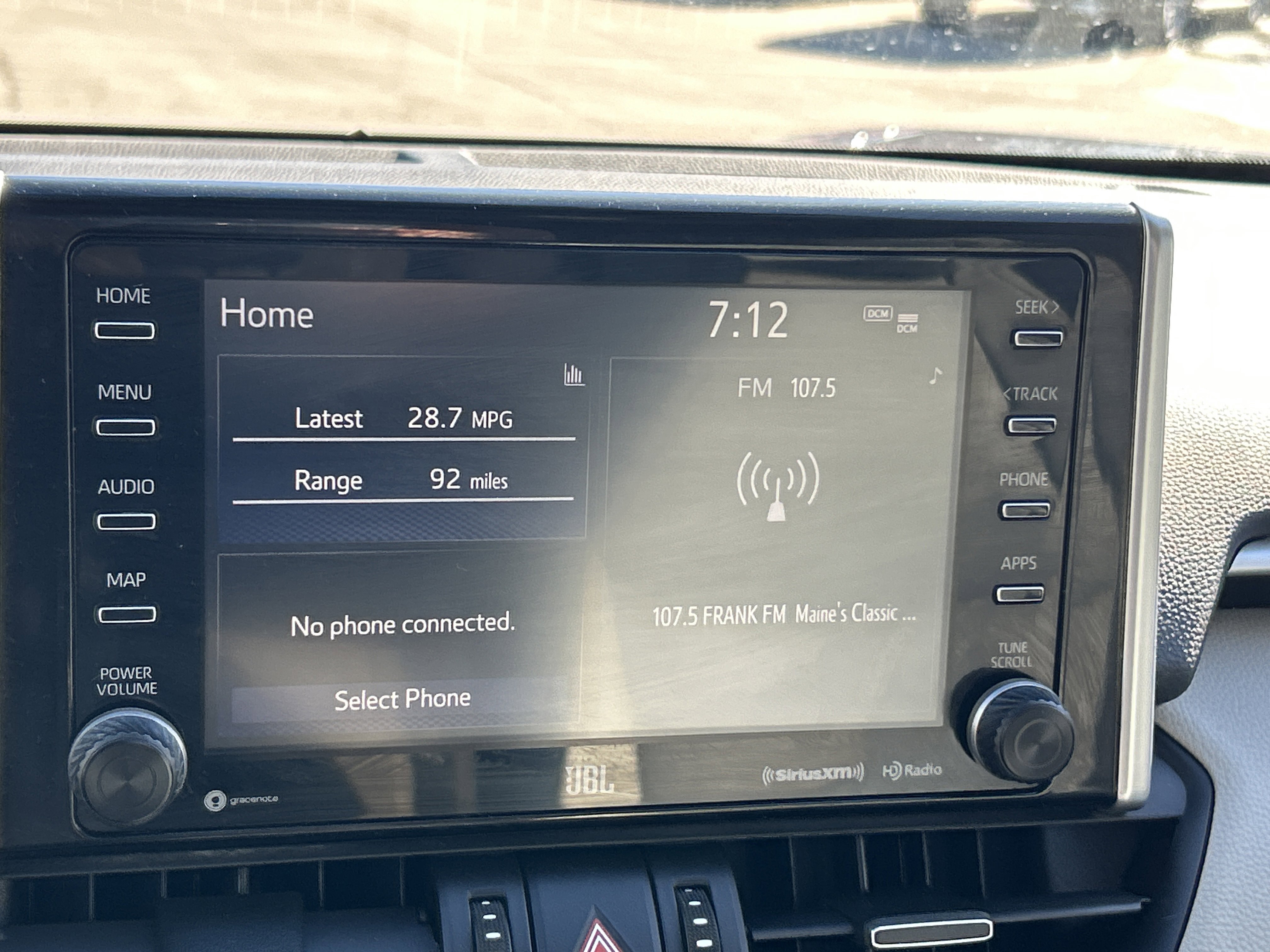 Used 2020 Toyota RAV4 XLE Premium image 25