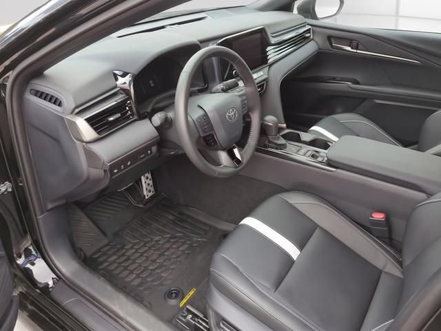 Used 2026 Toyota Camry Hybrid w/ Convenience Package FWD image 21