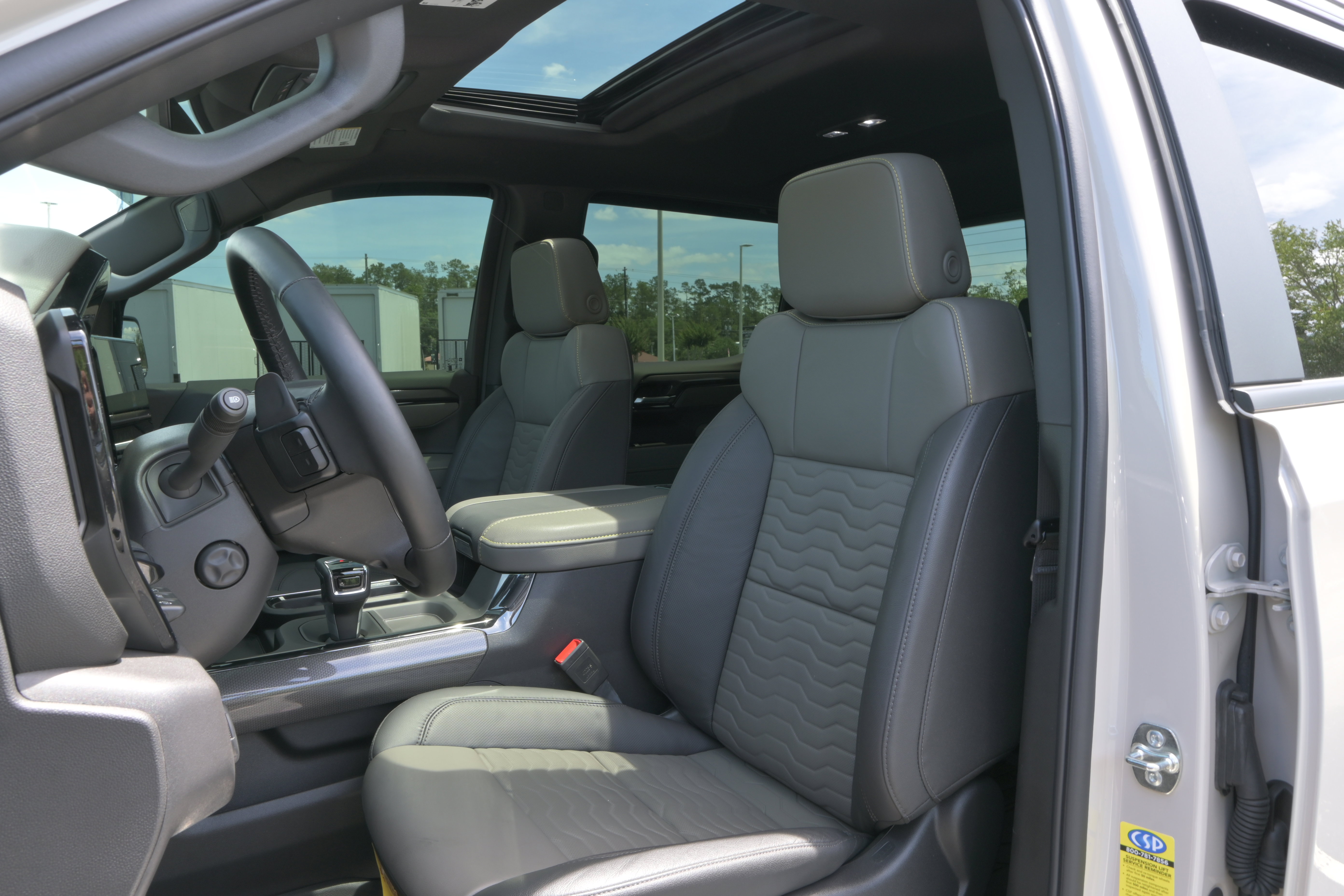 Used 2026 Chevrolet Silverado 1500 ZR2 AWD/4WD image 9