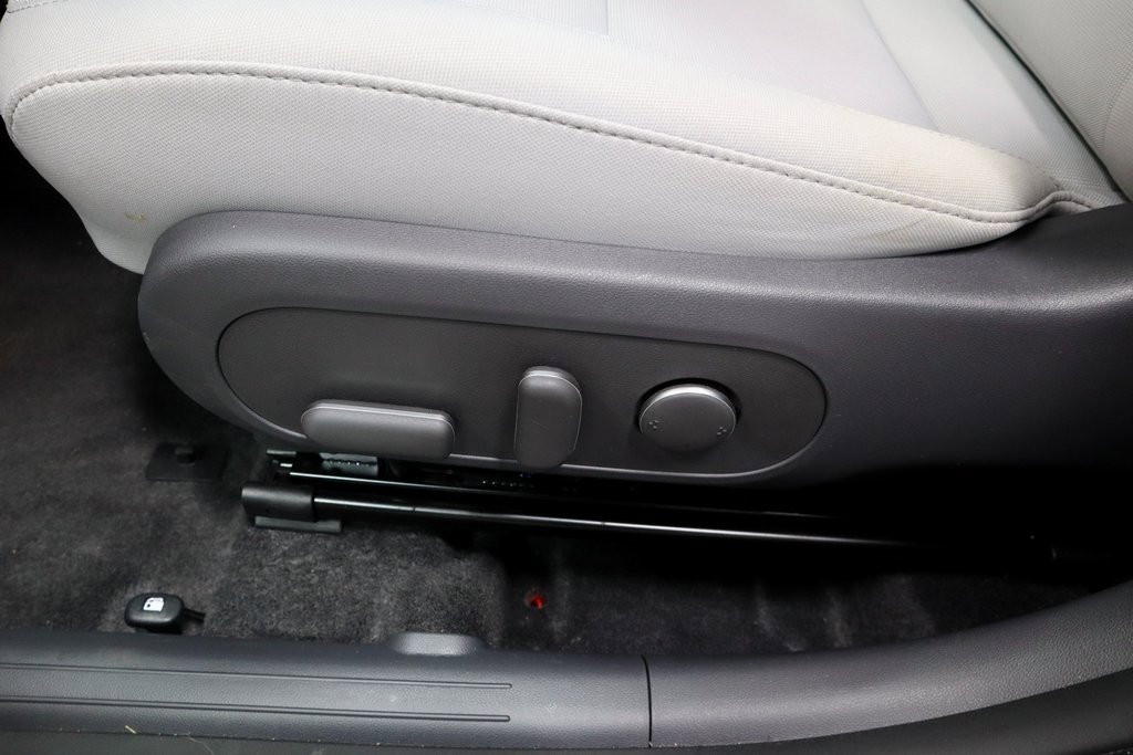 Certified 2025 Hyundai Kona SEL image 23