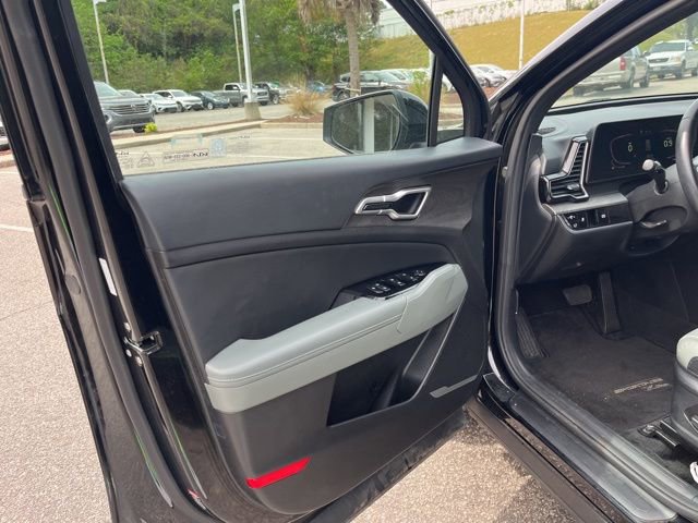 Used 2023 Kia Sportage X-Line w/ X-Line Premium Package AWD/4WD image 5