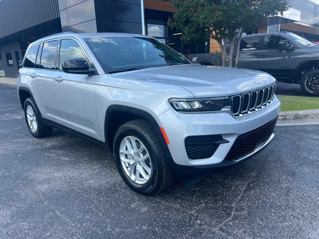 New 2026 Jeep Grand Cherokee Laredo X AWD/4WD image 1