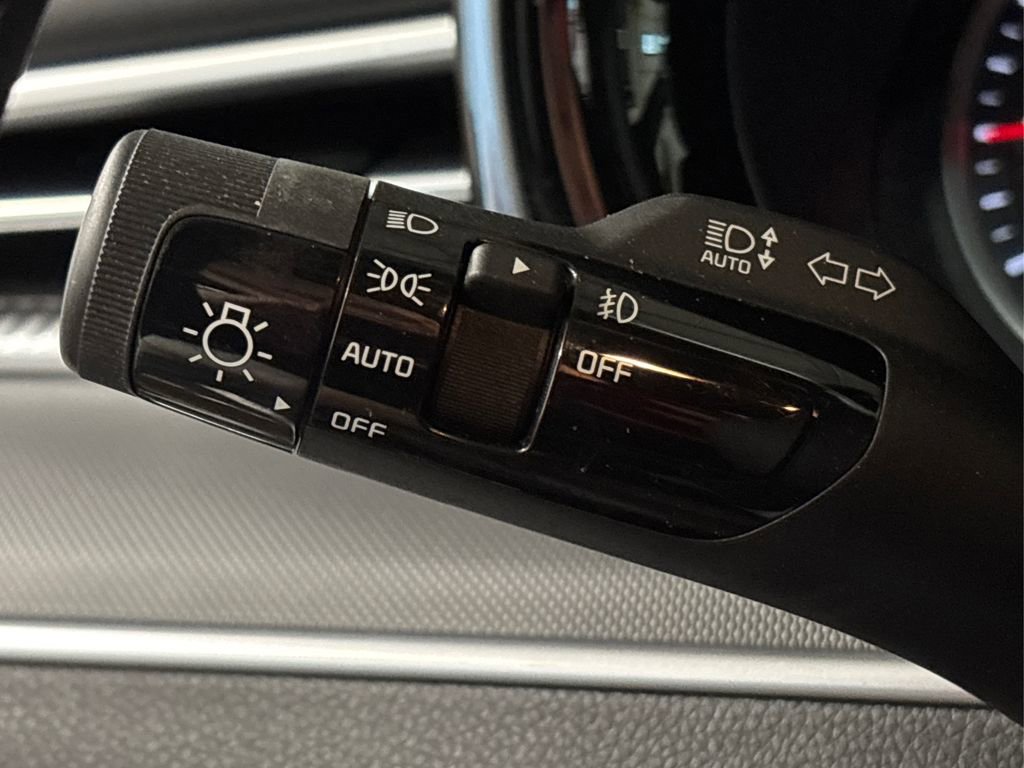 Used 2022 Kia K5 GT-Line image 24