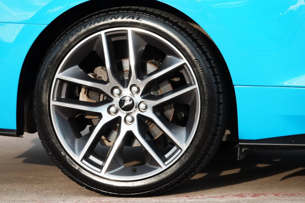 Used 2017 Ford Mustang Premium RWD image 29