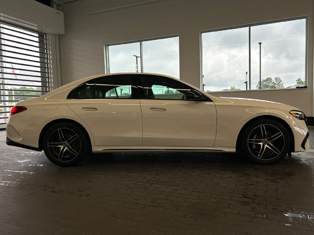 New 2027 Mercedes-Benz E 450 4MATIC Sedan image 8