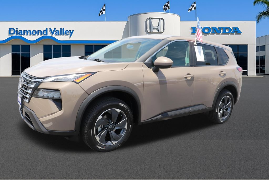 Used 2025 Nissan Rogue SV FWD image 3