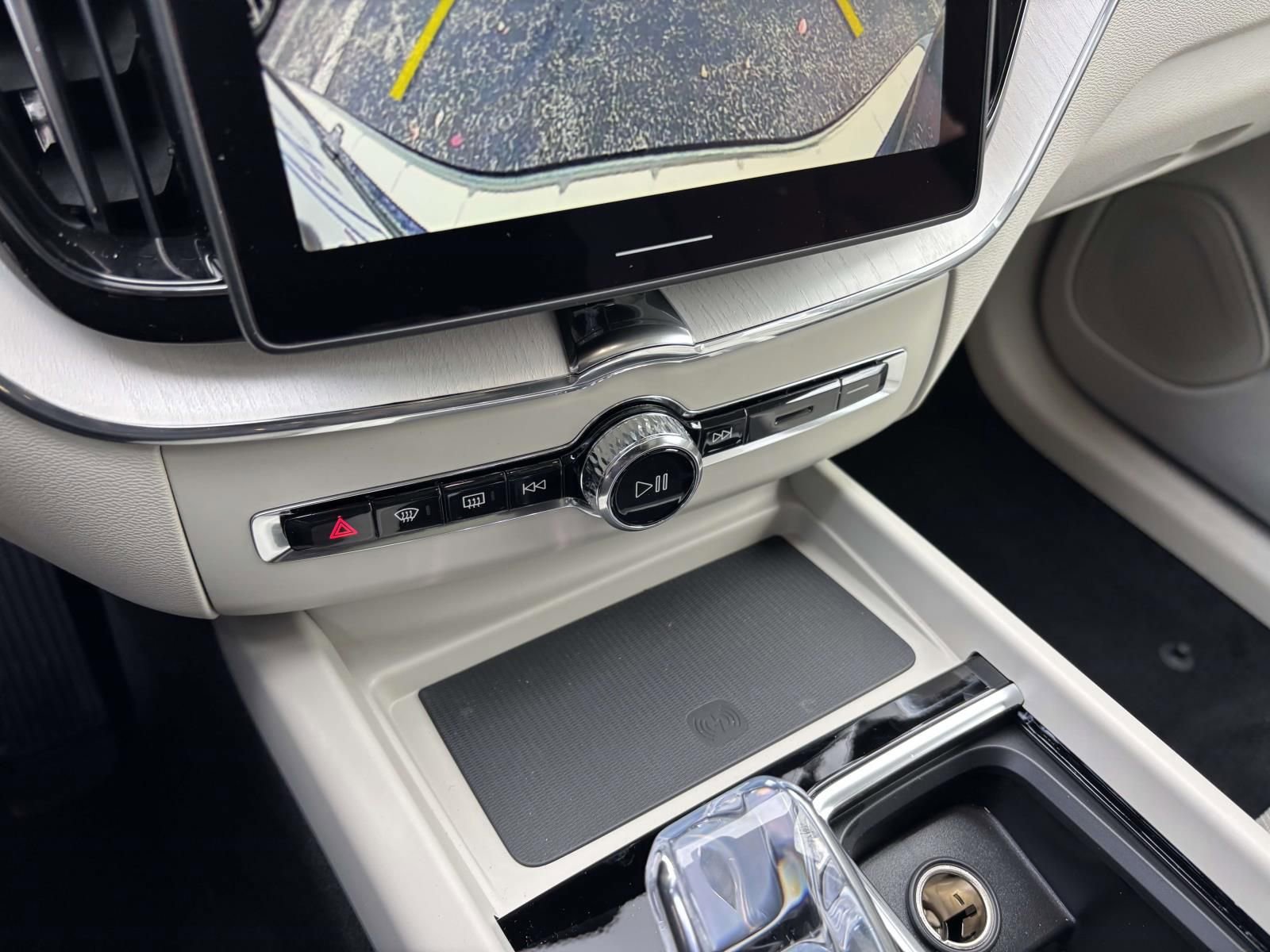 New 2026 Volvo XC60 B5 Ultra w/ Protection Package Premier image 19