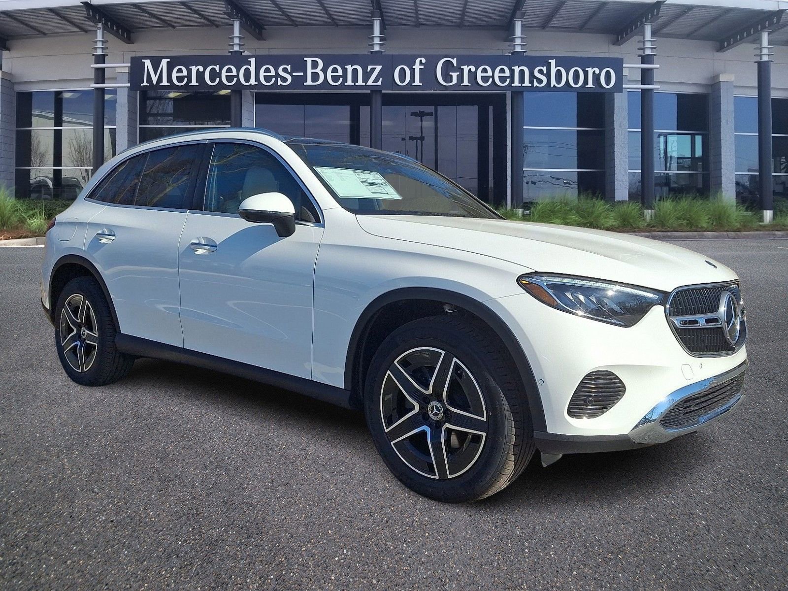 New 2026 Mercedes-Benz GLC 300 4MATIC image 2