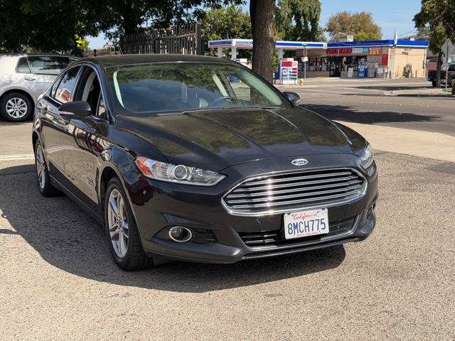 Used 2015 Ford Fusion Energi Titanium w/ Driver Assist Package FWD image 2