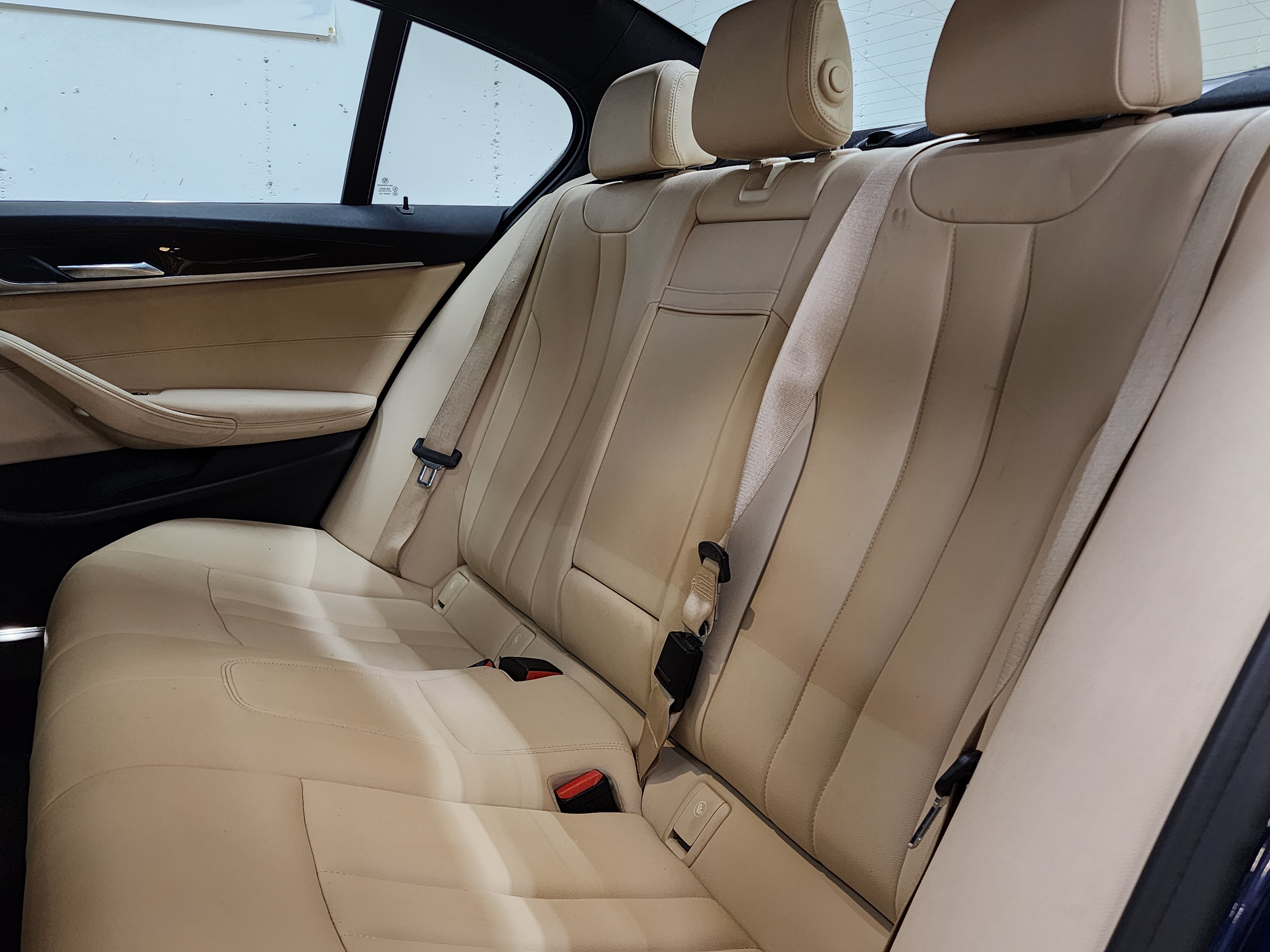 Used 2019 BMW 530e xDrive w/ Premium Package AWD/4WD image 18