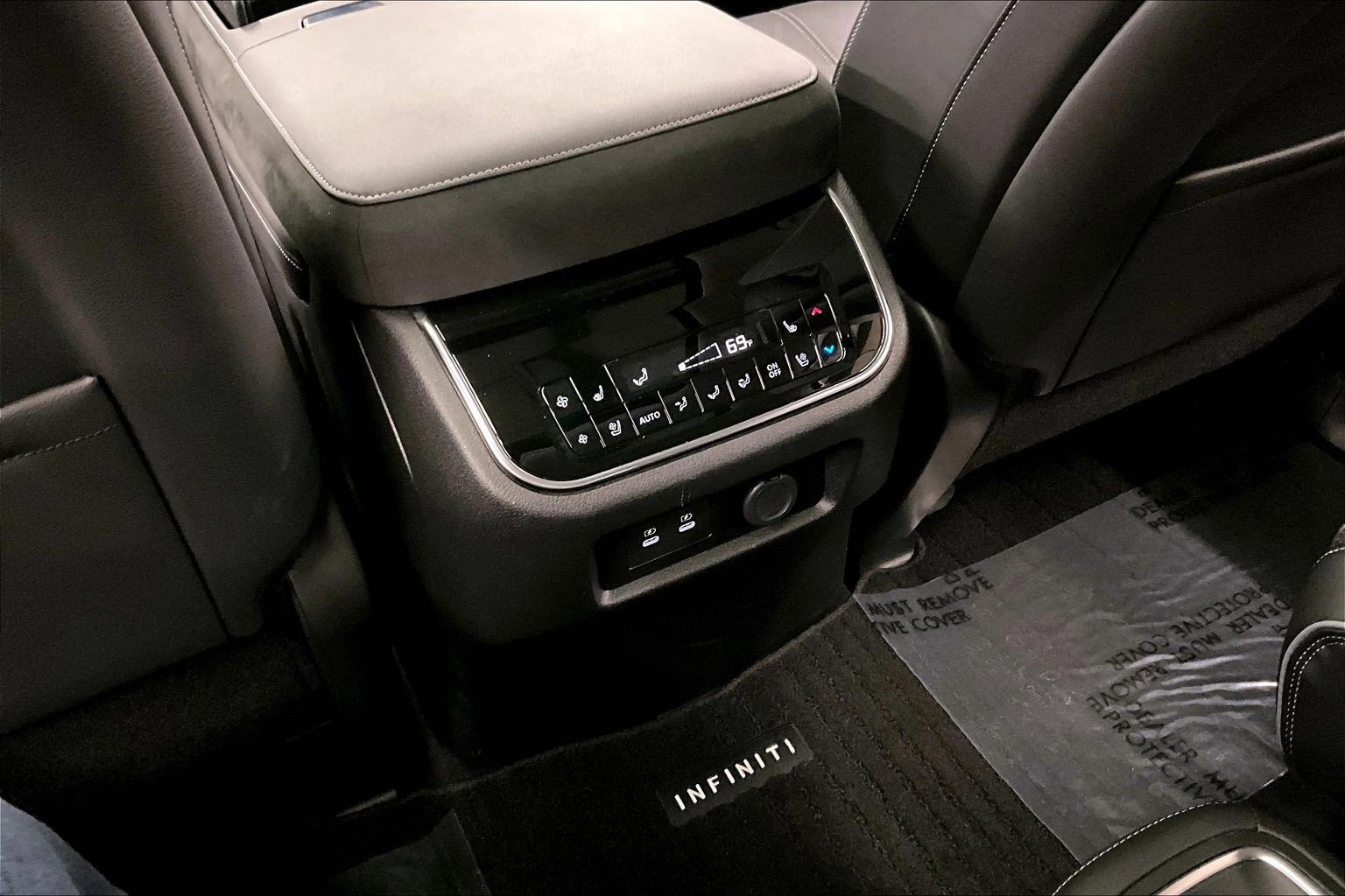 Used 2025 INFINITI QX80 Sensory AWD/4WD image 34