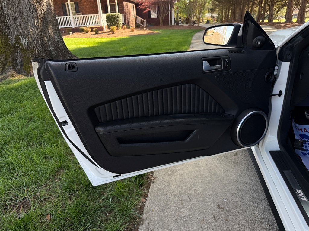 Used 2013 Ford Mustang Shelby GT500 RWD image 42