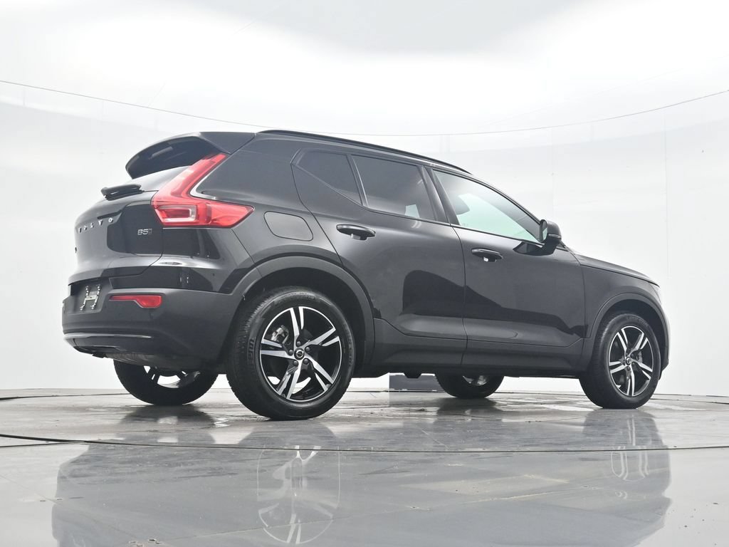 Used 2024 Volvo XC40 B5 Core AWD/4WD image 33
