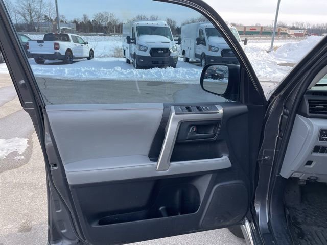 Used 2010 Toyota 4Runner SR5 image 19