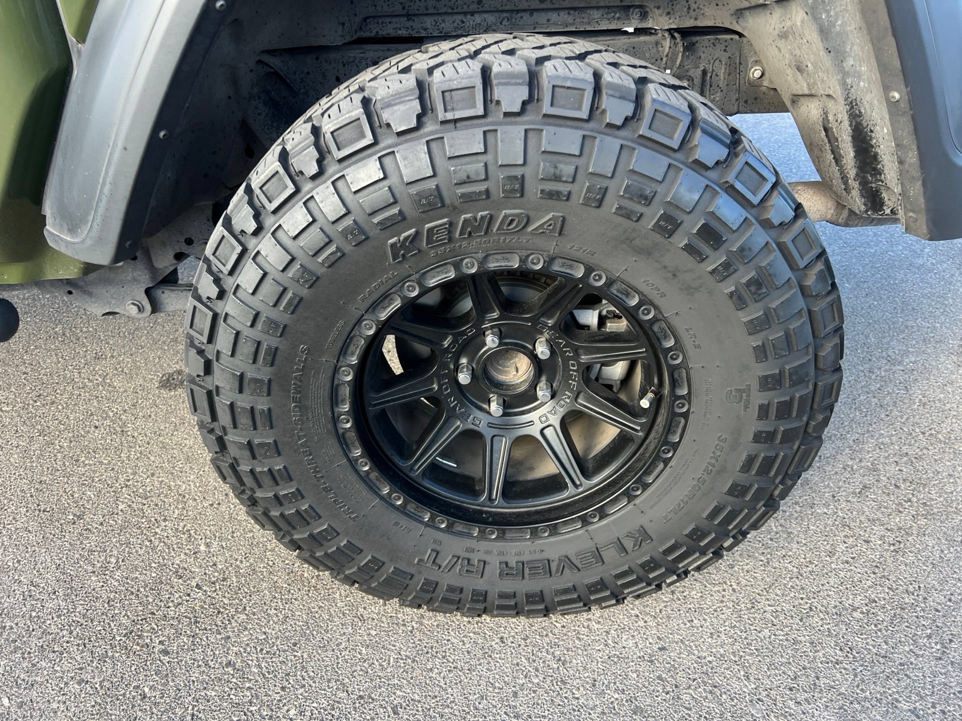 Used 2022 Jeep Gladiator Sport w/ Trailer Tow Package AWD/4WD image 11