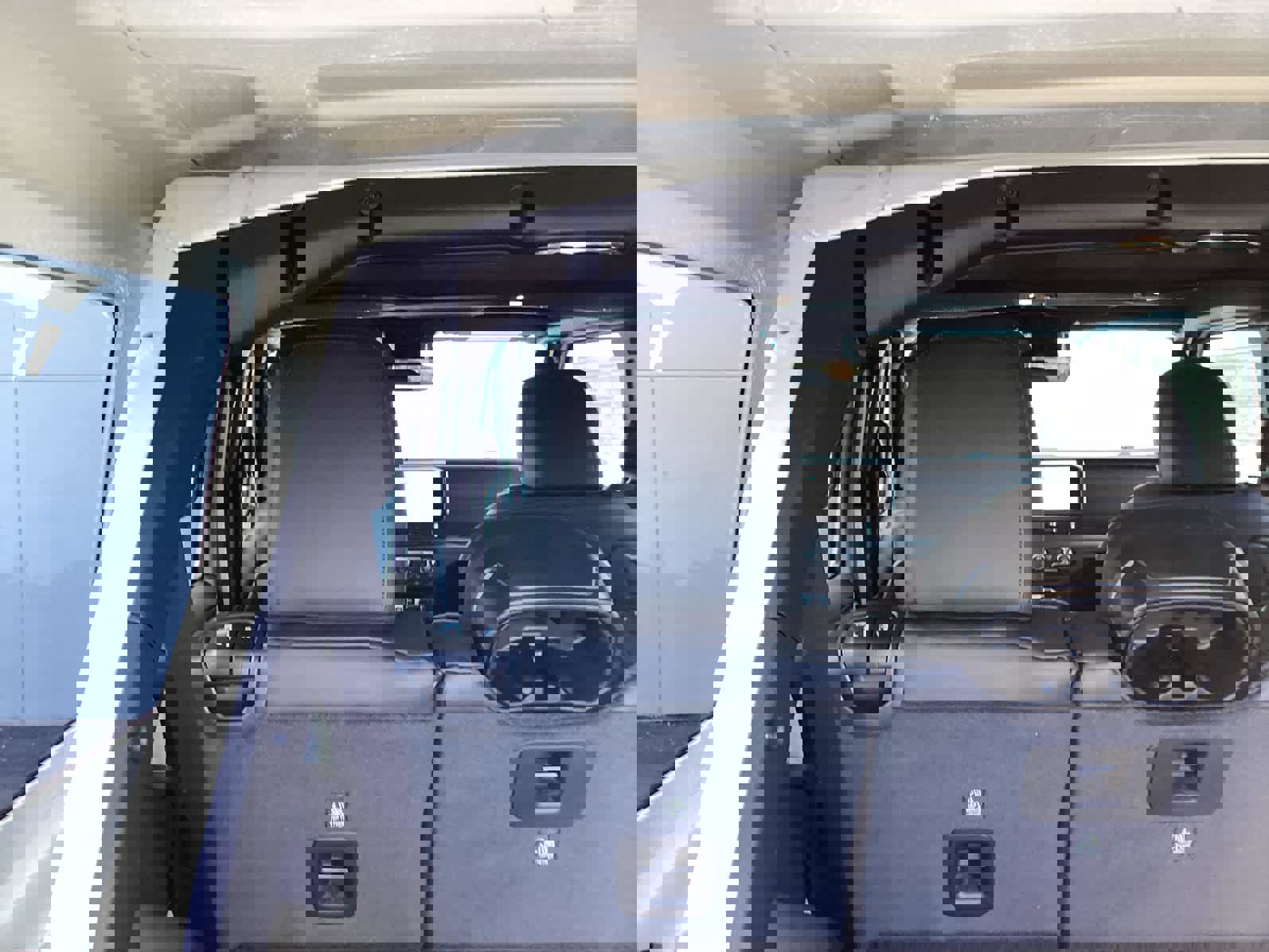 New 2026 Jeep Wrangler Unlimited Rubicon w/ Safety Group image 7