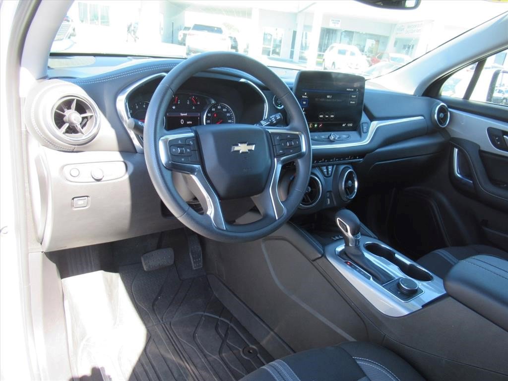 Certified 2024 Chevrolet Blazer LT w/ Convenience Package image 14