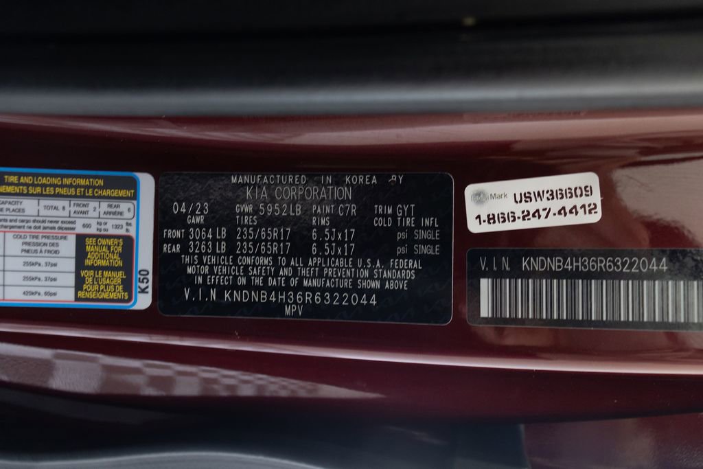 Used 2024 Kia Carnival LX FWD image 38